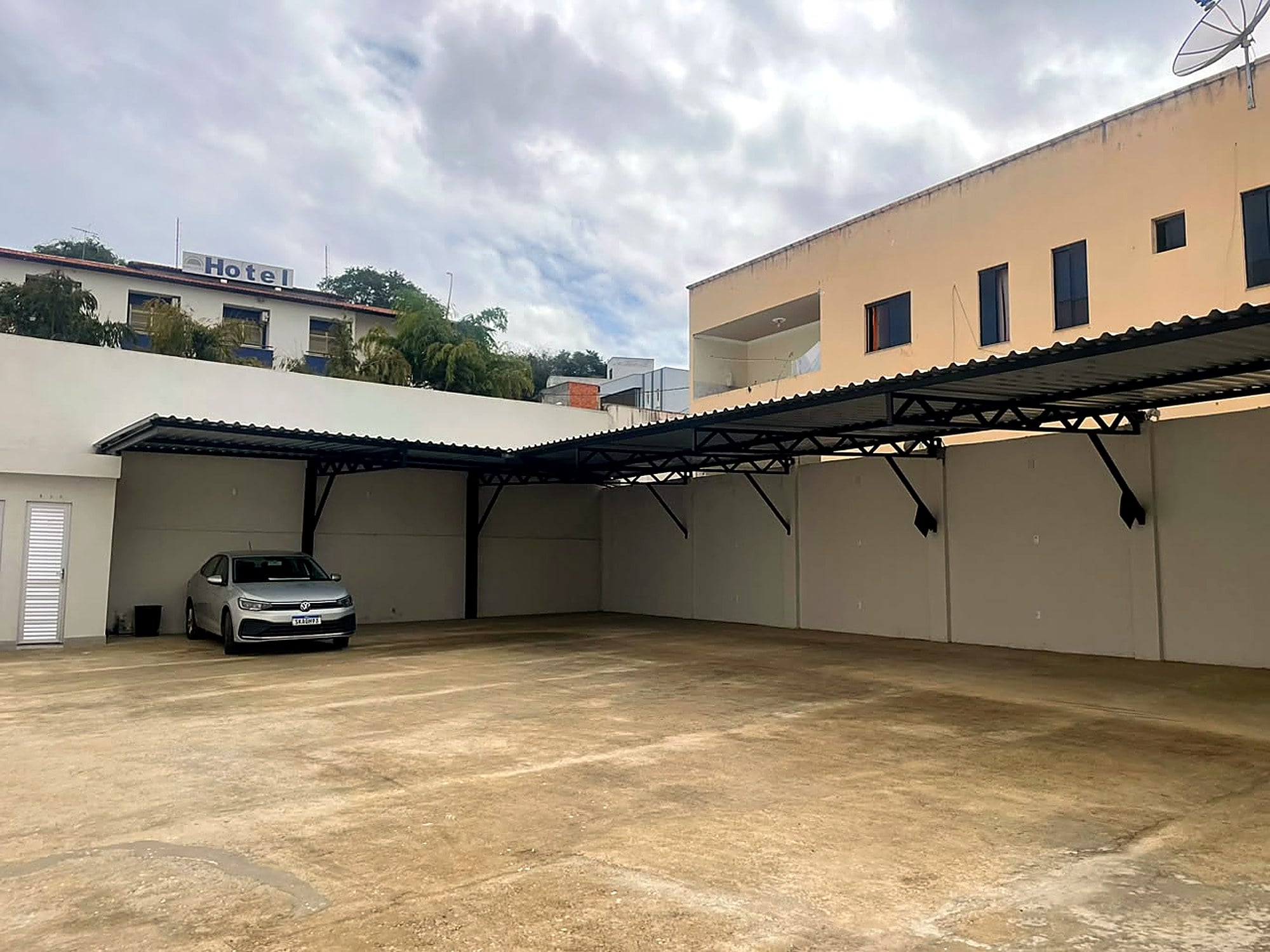 Estacionamento coberto